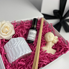 Load image into Gallery viewer, Home Gift Box