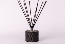 Load image into Gallery viewer, Cleo Matt Black Room Fragrance Diffuser 200ML