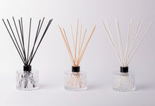Load image into Gallery viewer, Cleo Crystal Clear Room Fragrance Diffuser 200ML
