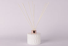 Load image into Gallery viewer, Cleo White Room Fragrance Diffuser 200ML