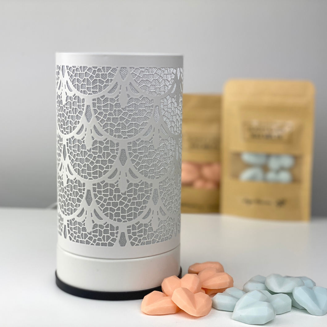 White Lace Touch Lamp Wax Melt Warmer 2 Sample Melt Packs